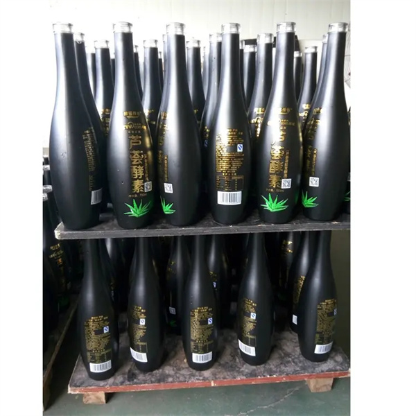 噴涂玻璃酒瓶加工廠(chǎng)家
